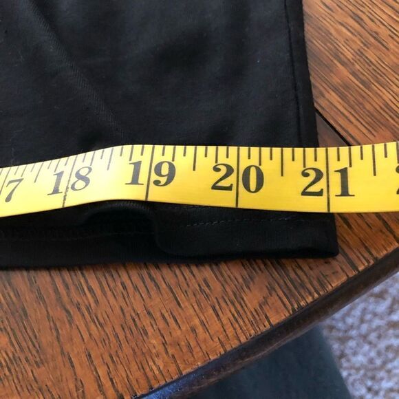 NEW Unishe Black T Shirt with Daisy Peace Sign NWT - Picture 11 of 12